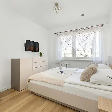 Jasny Apartament Z Balkonem By Noclegi Renters * Kołobrzeg