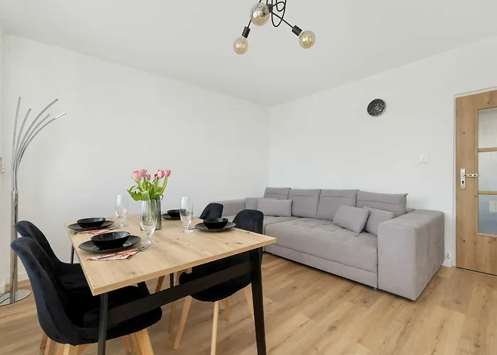 Jasny Apartament Z Balkonem By Noclegi Renters Lägenhet Kołobrzeg
