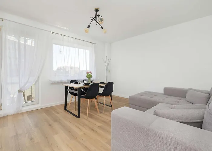 Jasny Apartament Z Balkonem By Noclegi Renters *