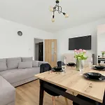 Jasny Z Balkonem By Renters