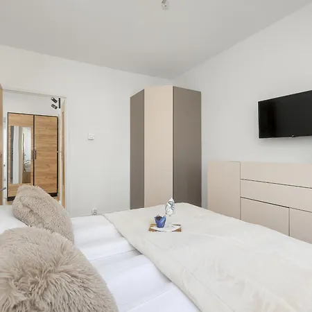 Jasny Z Balkonem By Renters Lejlighed Kołobrzeg